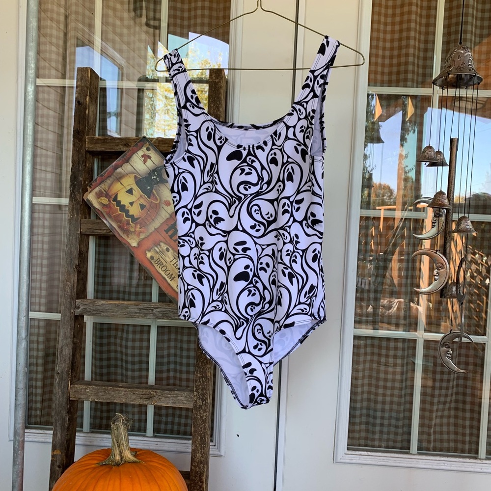 IHeartRaves spooky Halloween ghost bodysuit